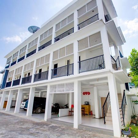 Oyo 3279 Joy Residence Samarinda Εξωτερικό φωτογραφία